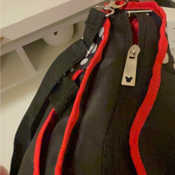 Disney Minnie Dots super cute diaper bag with a bottle holder& stroller straps - Picture 11 of 16